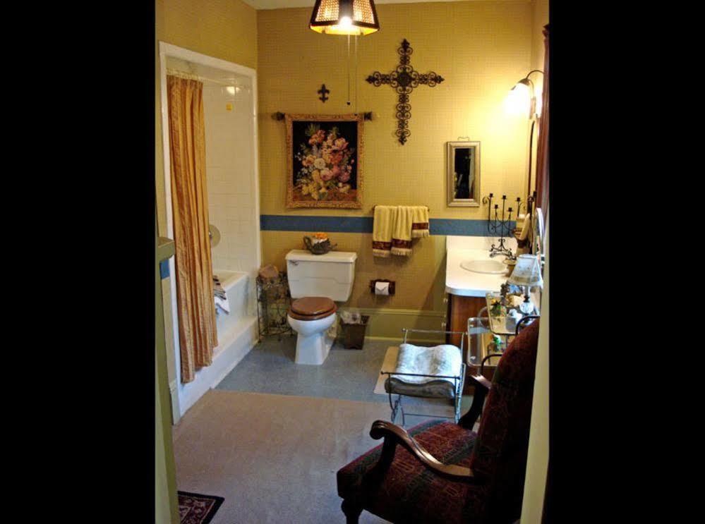 Goodbread House Bed And Breakfast Saint Marys Exterior foto